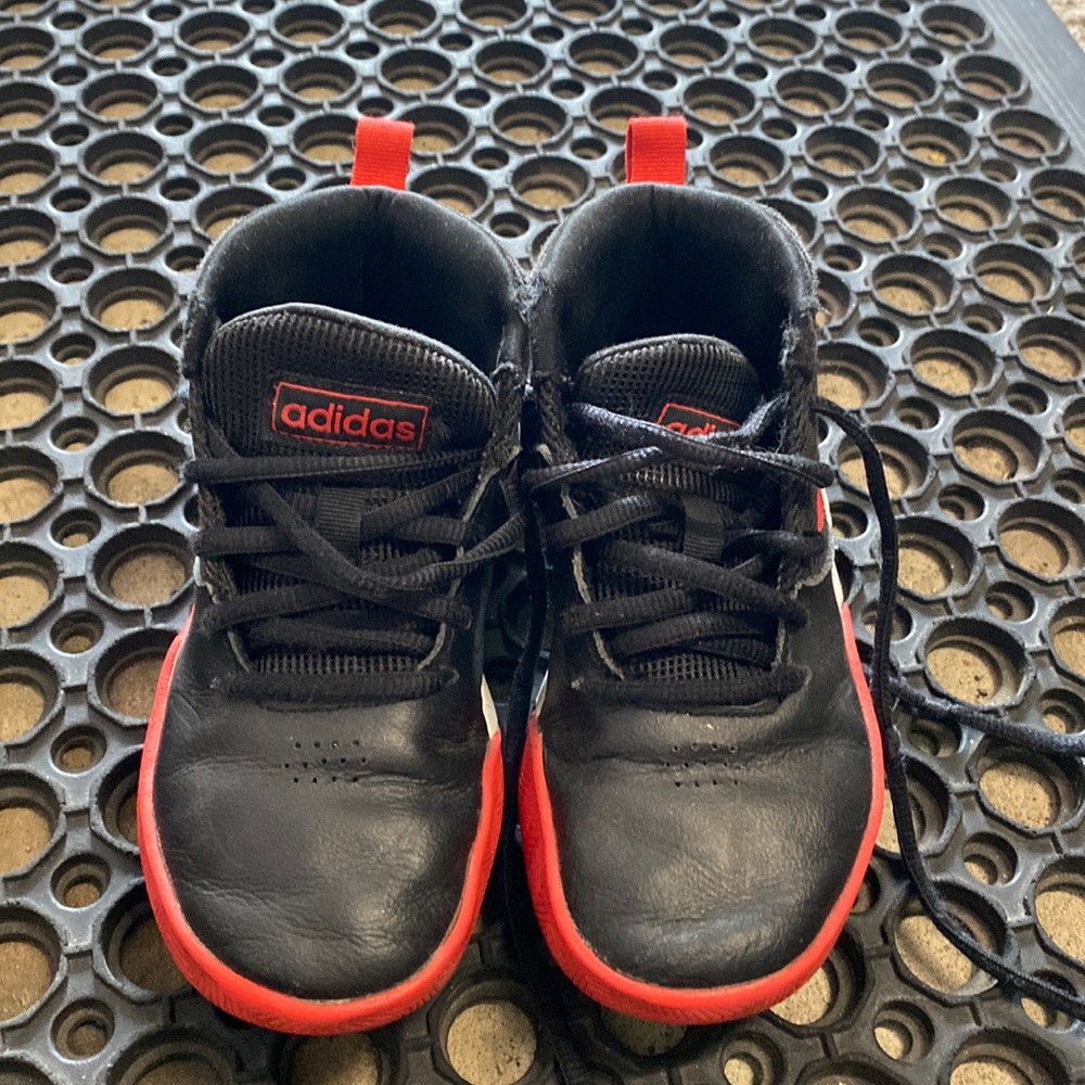 Adidas Sneakers!